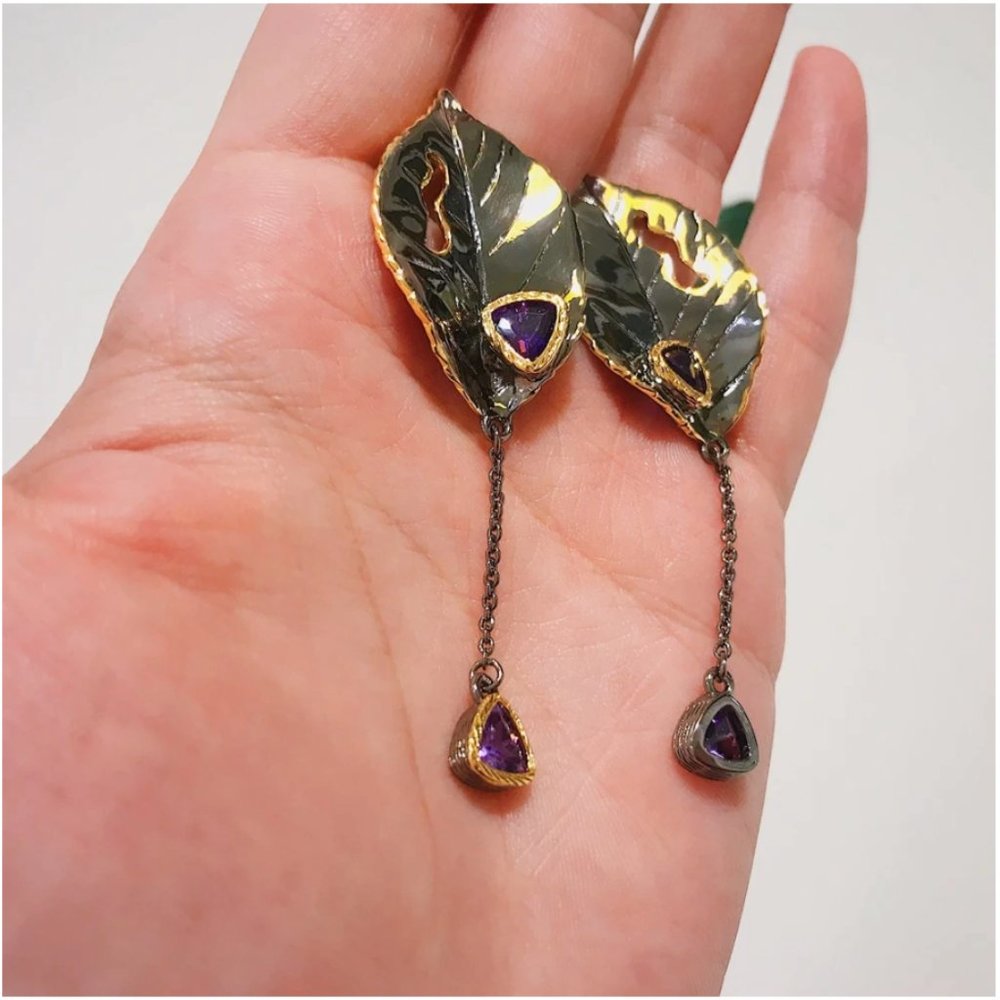 Italian Jewelry Black Gold Leave Earrings - Picture 10 of 14